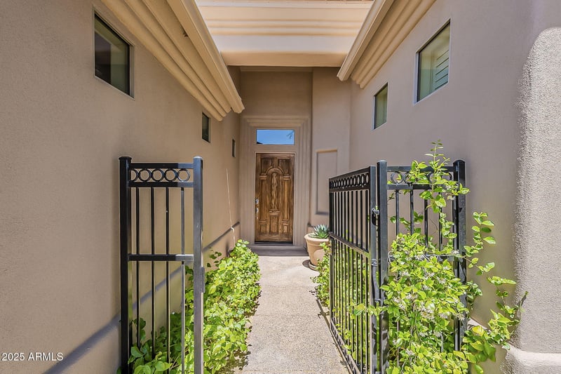 9562 Cavalry Dr, Scottsdale, AZ 85262