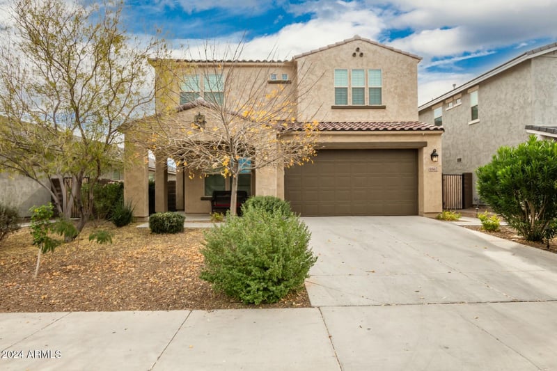 9567 Robin Ln, Peoria, AZ 85383