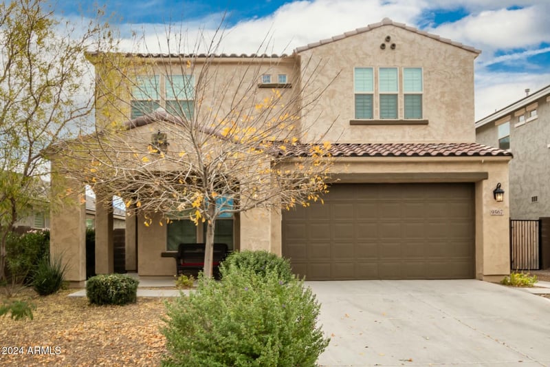 9567 Robin Ln, Peoria, AZ 85383