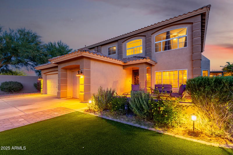 9569 Redbird Rd, Peoria, AZ 85383