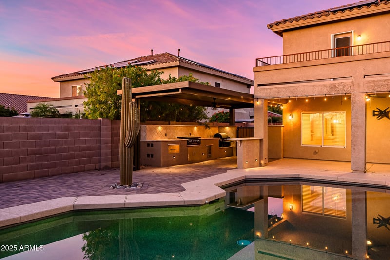 9569 Redbird Rd, Peoria, AZ 85383