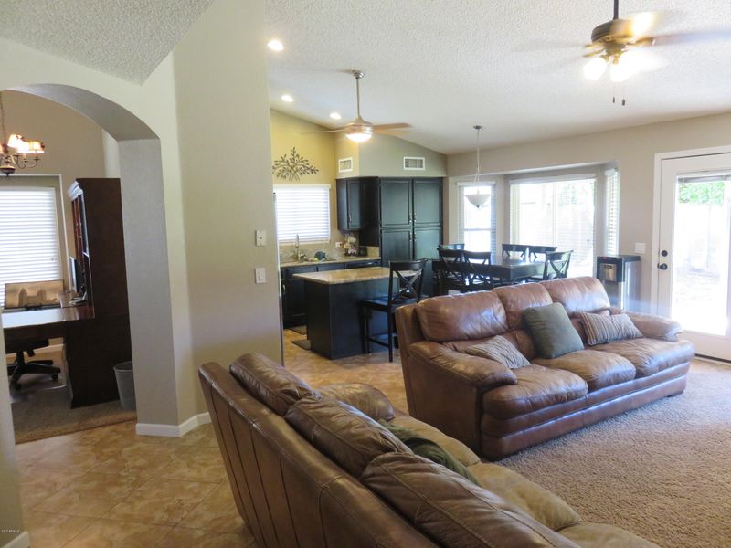 957 N Nielson St, Gilbert, AZ 85234