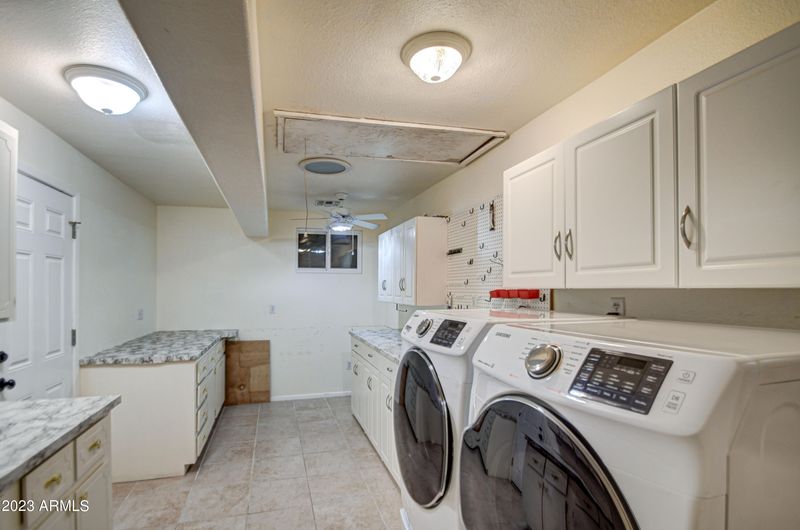 957 S 79th St, Mesa, AZ 85208