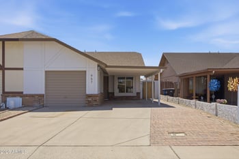 957 W Emerald Cir, Mesa, AZ 85210