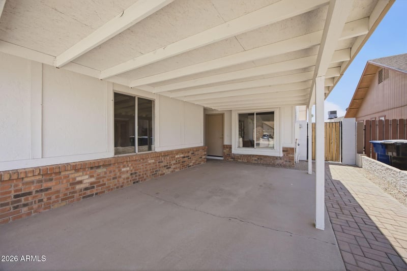 957 W Emerald Cir, Mesa, AZ 85210