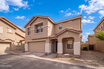 9575 N 82nd Ln, Peoria, AZ 85345