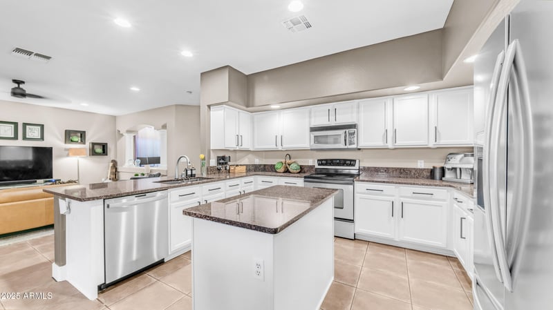 9581 Redbird Rd, Peoria, AZ 85383