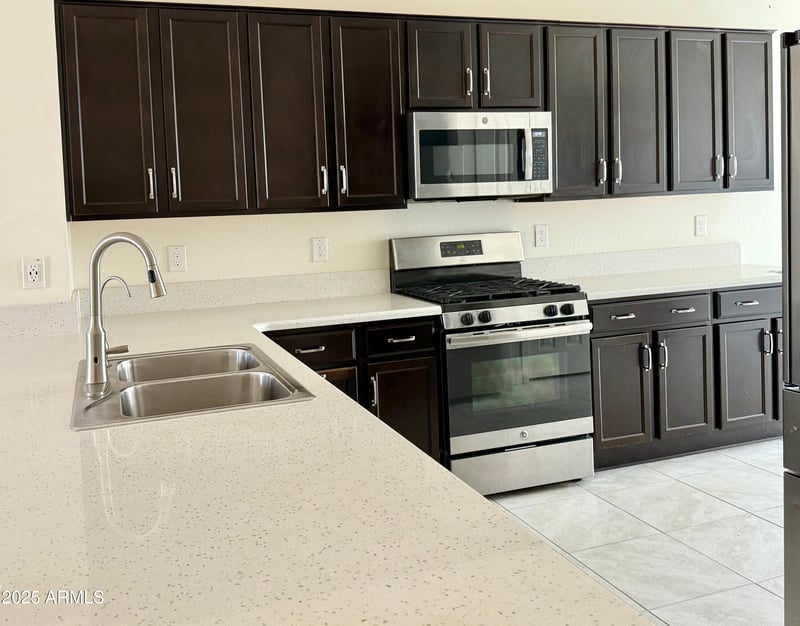 9588 Cashman Dr, Peoria, AZ 85383