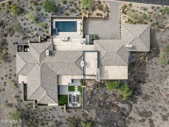 9589 Cintarosa Ps, Scottsdale, AZ 85262