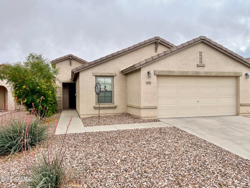 959 Desert Hills Dr, San Tan Valley, AZ 85143