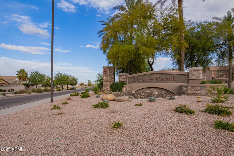 959 Desert Hills Dr, San Tan Valley, AZ 85143