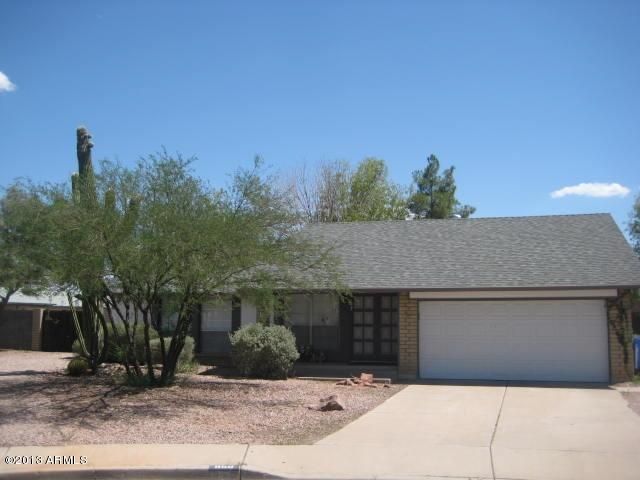959 S Helms Cir, Mesa, AZ 85204