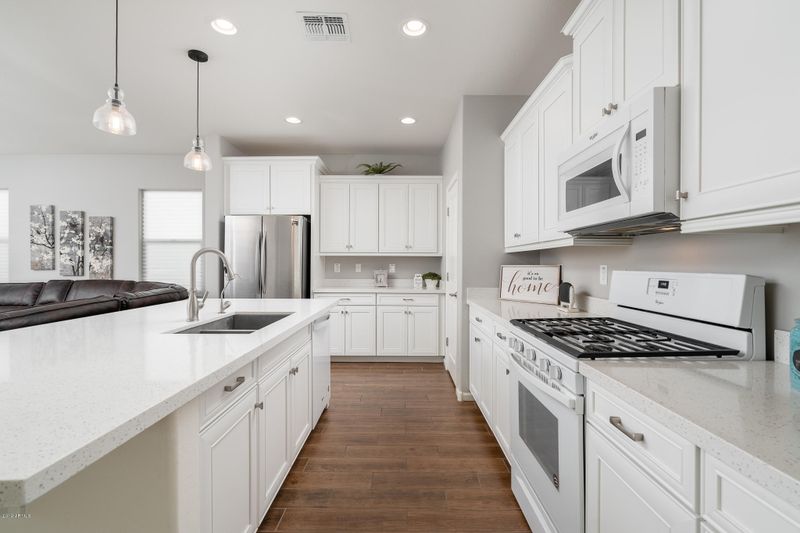 960 S 200th Ln, Buckeye, AZ 85326