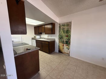 9605 Mountain View Rd #B, Peoria, AZ 85345