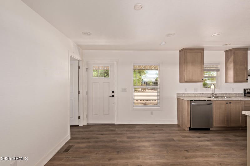 9607 Alder Cir, Mesa, AZ 85208