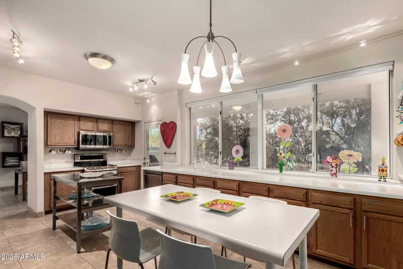 9609 50th St, Phoenix, AZ 85044