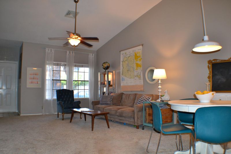 961 E Vaughn Ave, Gilbert, AZ 85234
