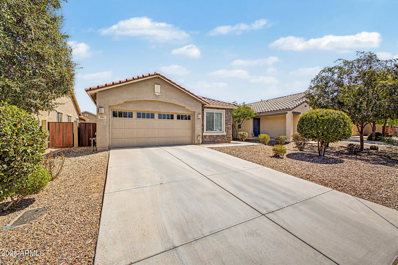 961 W Capulin Trl, San Tan Valley, AZ 85140