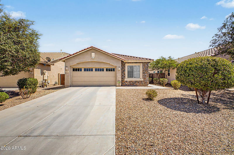 961 W Capulin Trl, San Tan Valley, AZ 85140