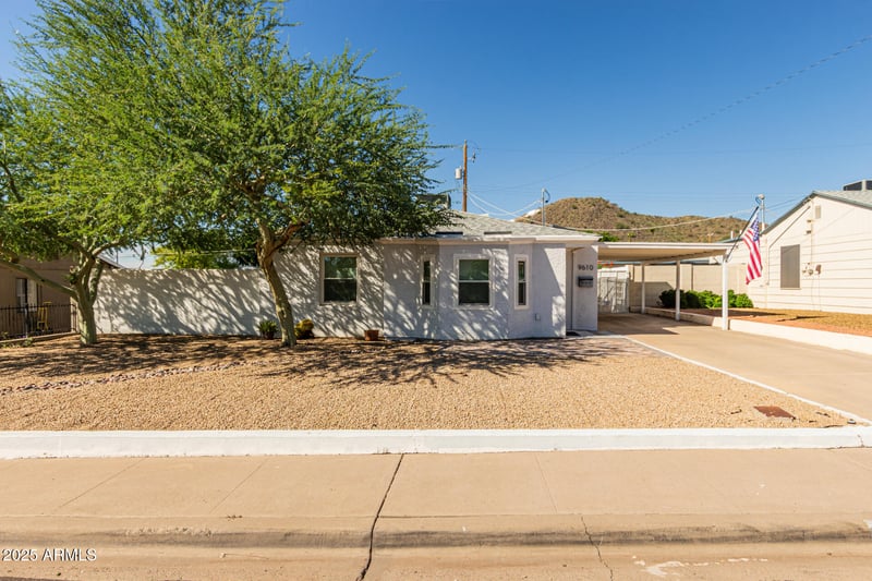 9610 2nd St, Phoenix, AZ 85020
