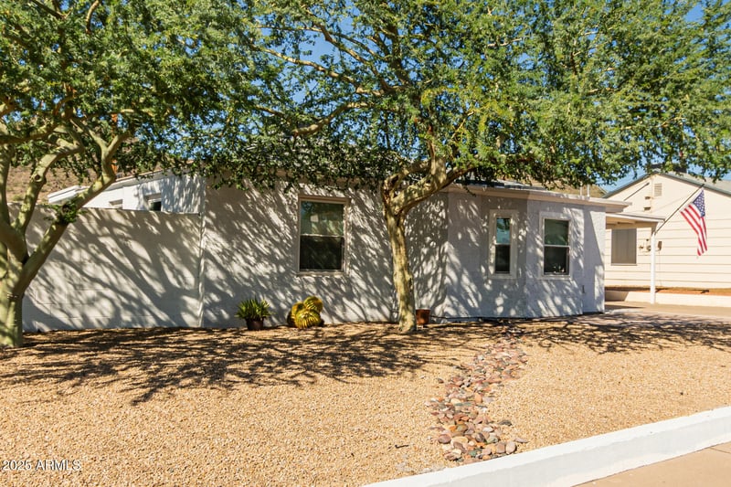 9610 2nd St, Phoenix, AZ 85020