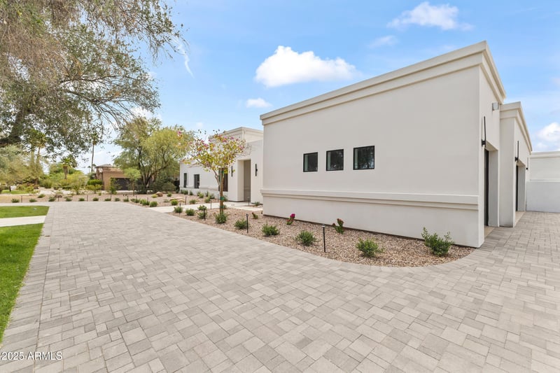 9611 Clinton St, Scottsdale, AZ 85260