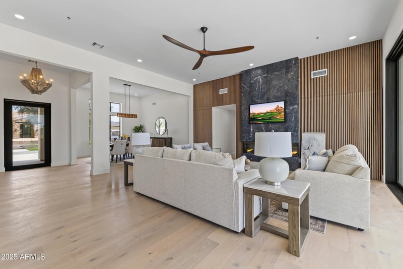 9611 Clinton St, Scottsdale, AZ 85260