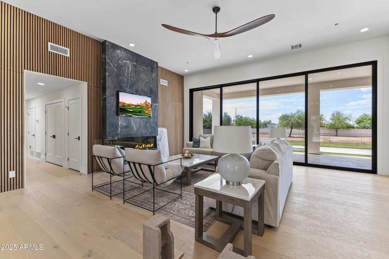9611 Clinton St, Scottsdale, AZ 85260