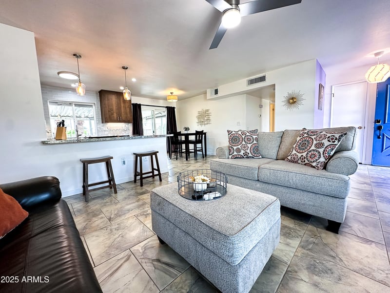 9611 Glen Oaks Cir, Sun City, AZ 85351