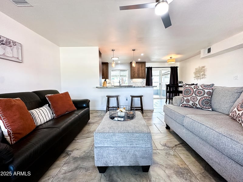 9611 Glen Oaks Cir, Sun City, AZ 85351