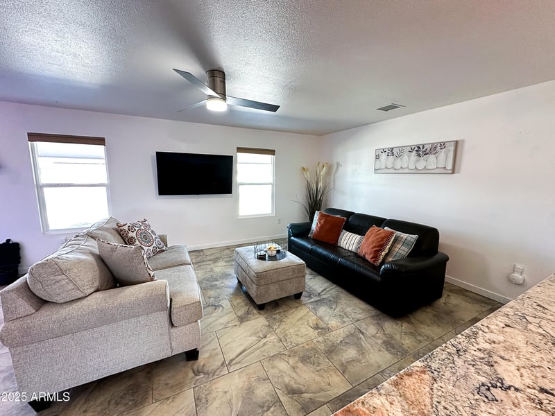 9611 Glen Oaks Cir, Sun City, AZ 85351
