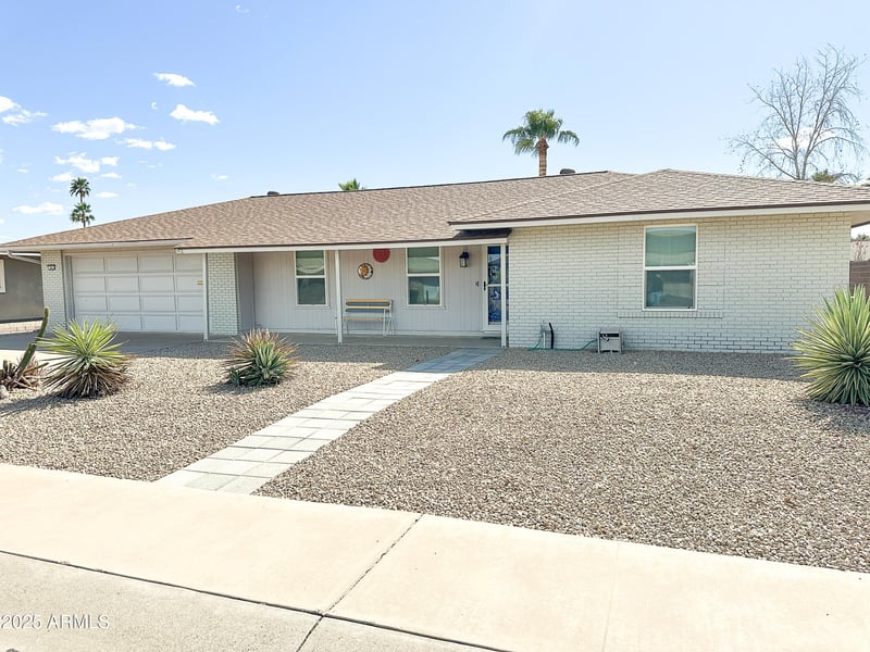 9611 Glen Oaks Cir, Sun City, AZ 85351