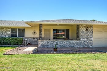 9613 Oak Ridge Dr, Sun City, AZ 85351