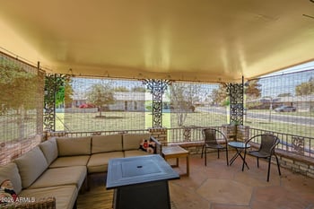 9613 Oak Ridge Dr, Sun City, AZ 85351