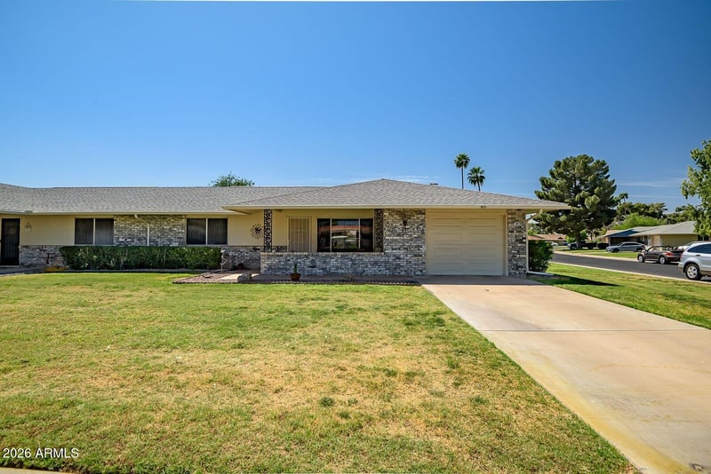9613 Oak Ridge Dr, Sun City, AZ 85351
