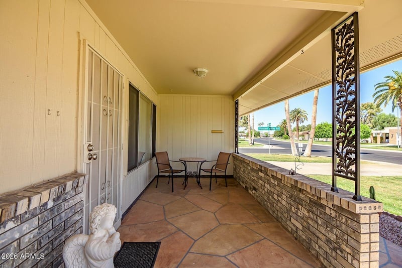 9613 Oak Ridge Dr, Sun City, AZ 85351