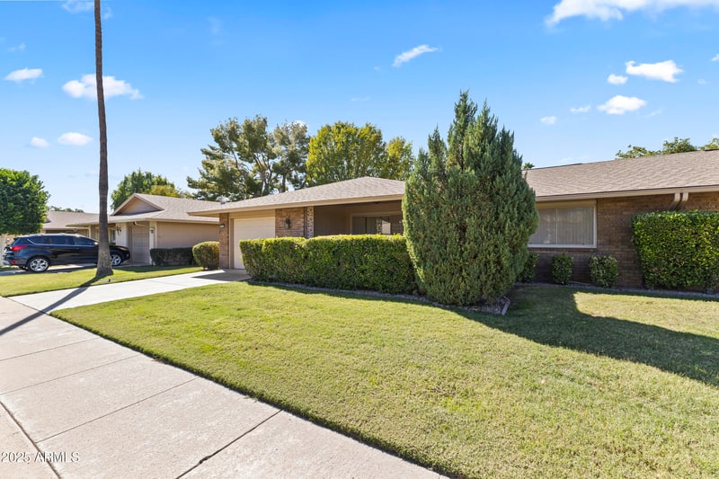 9614 110th Ave, Sun City, AZ 85351