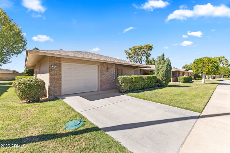 9614 110th Ave, Sun City, AZ 85351