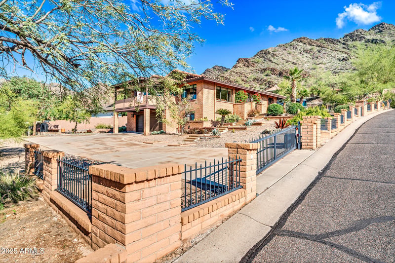 9614 N 19th St, Phoenix, AZ 85020