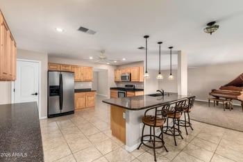 9615 Willowbrook Dr, Sun, AZ 85373