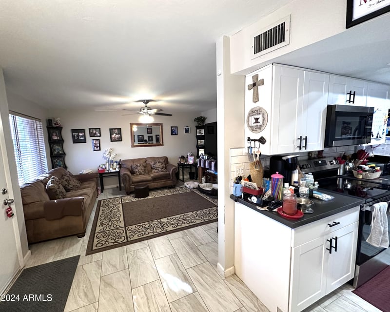 9616 Mountain View Rd #A, Peoria, AZ 85345
