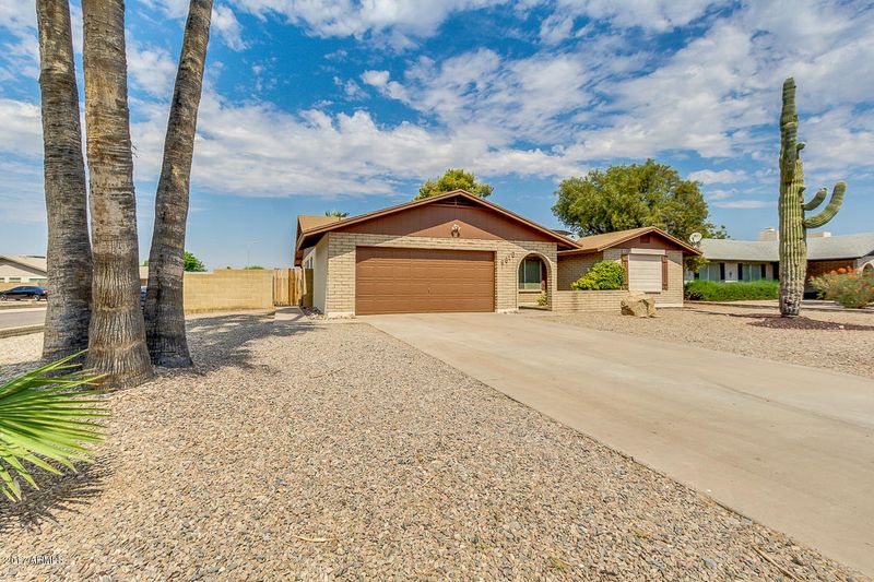 9616 N 47th Ave, Glendale, AZ 85302