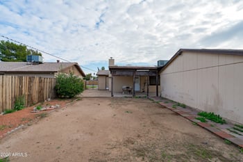 9618 66th Dr, Glendale, AZ 85302