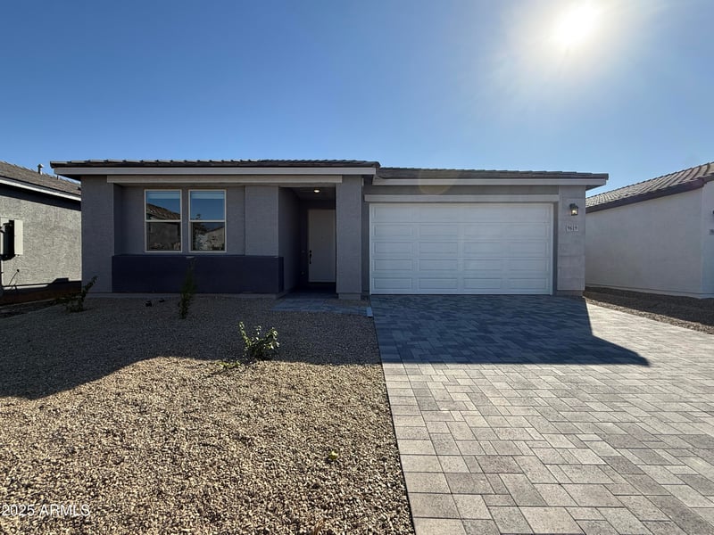 9619 Tamarisk Ave, Tolleson, AZ 85353