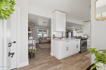 962 8th Pl, Mesa, AZ 85203