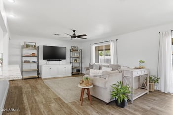 962 8th Pl, Mesa, AZ 85203