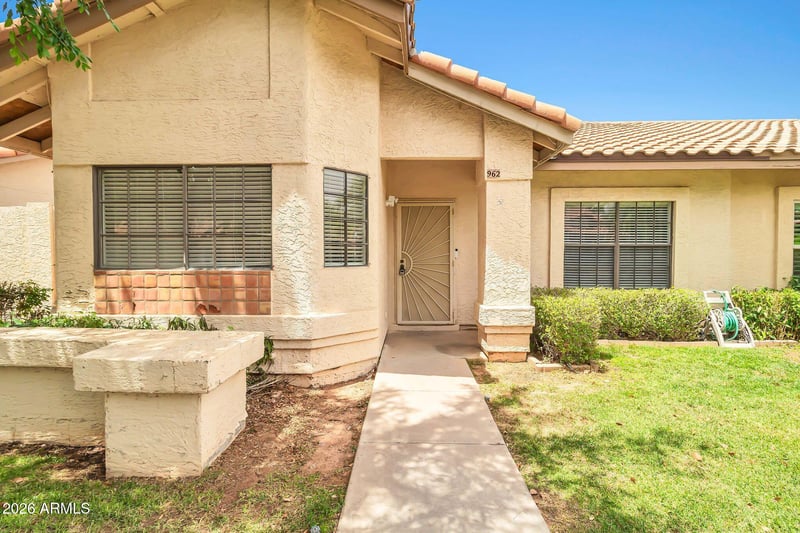 962 E Vaughn Ave, Gilbert, AZ 85234