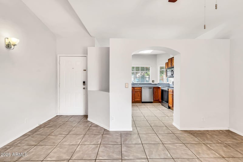 962 E Vaughn Ave, Gilbert, AZ 85234
