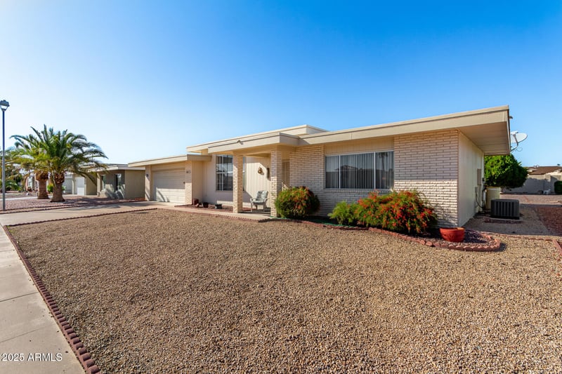 9620 Brokenstone Dr, Sun City, AZ 85351