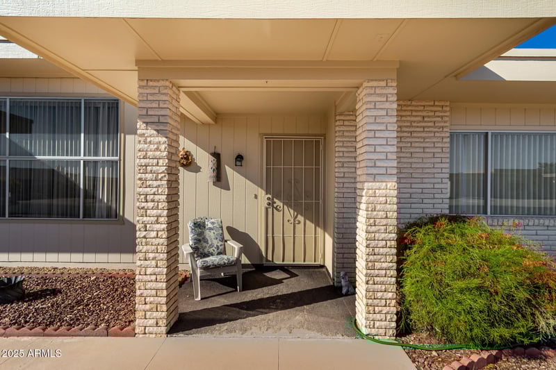 9620 Brokenstone Dr, Sun City, AZ 85351